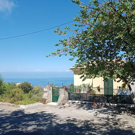 Alexandra's * Kalamítsi