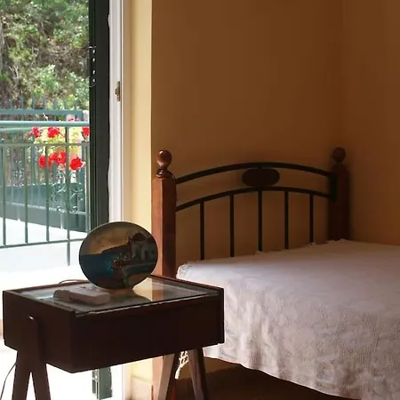 Alexandra's Apartamento Kalamítsi