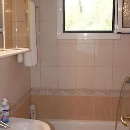 Alexandra's * Kalamítsi