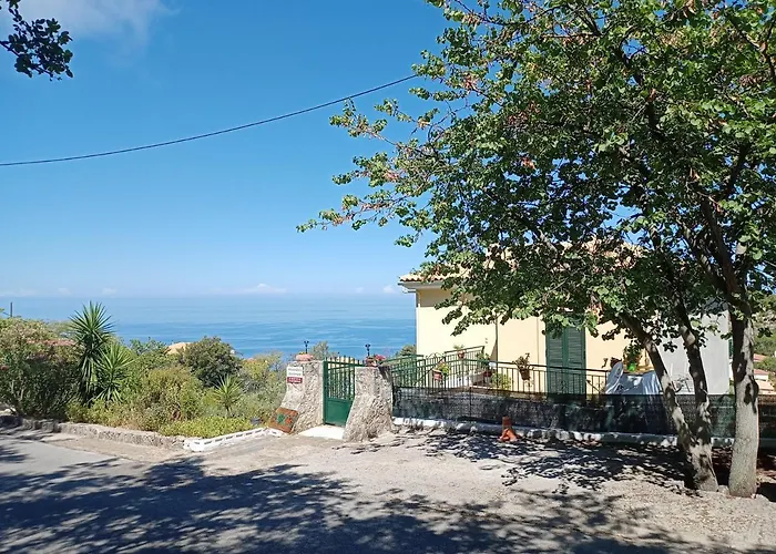 Alexandra's * Kalamitsi (Lefkada)